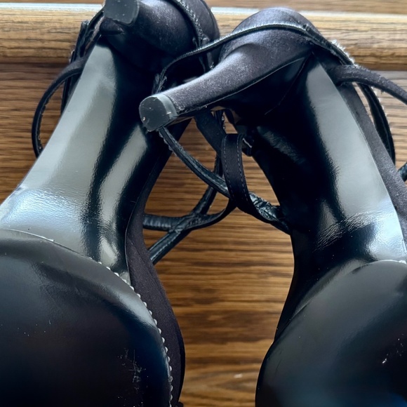 Stuart Weitzman Black Satin Strappy Stiletto 8.5 NWOB - Picture 3 of 7